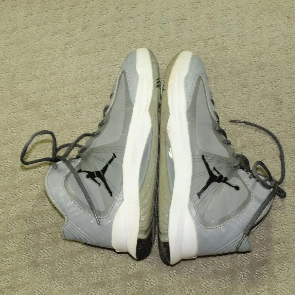 Size 8.5 - Men's NIKE 524959-082 Grey Jordan Aero Flight Stealth Lace-Up Shoes